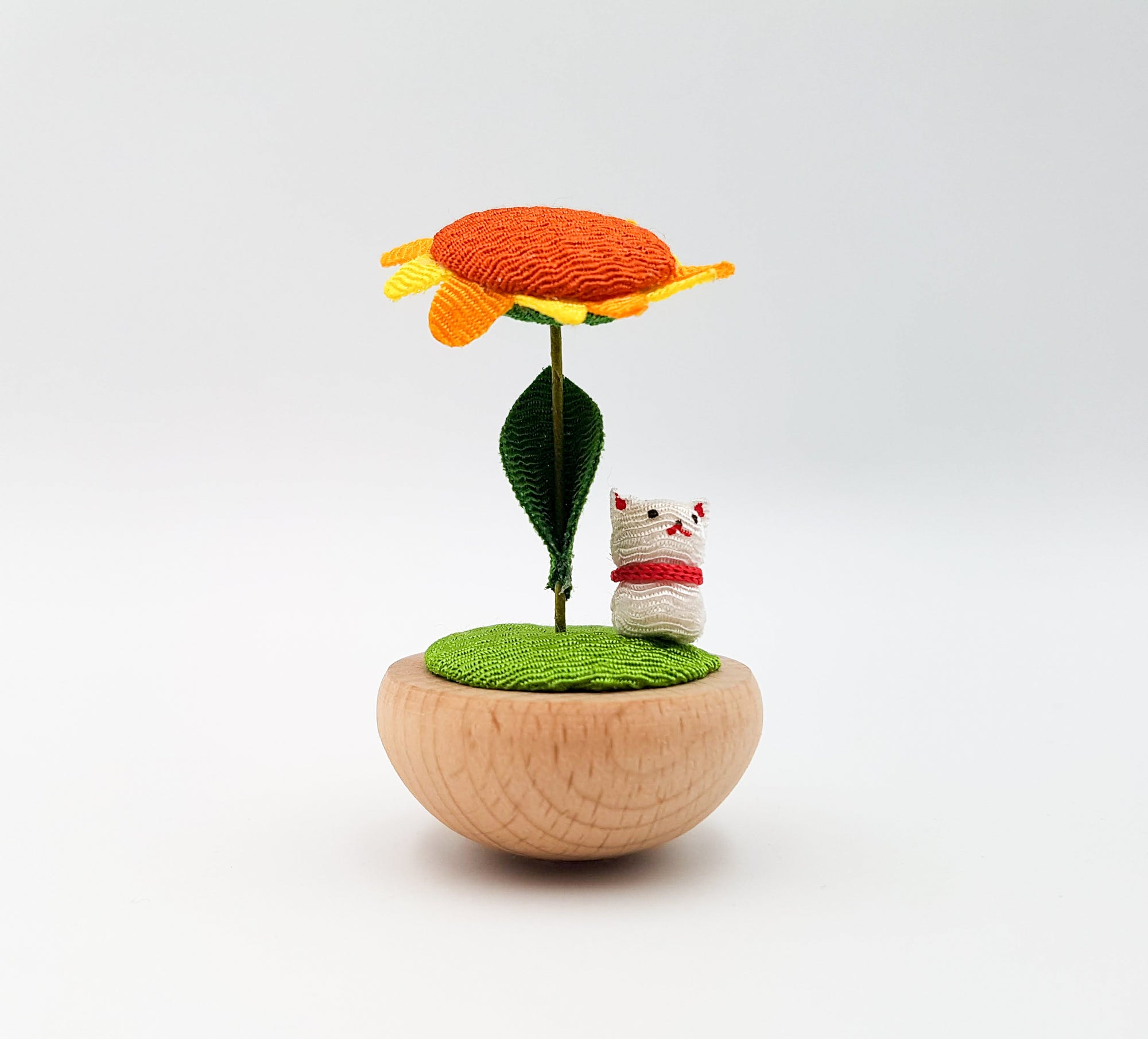 Figurine porte-bonheur yura yura japonais tournesol et animaux en bois et tissu chirimen