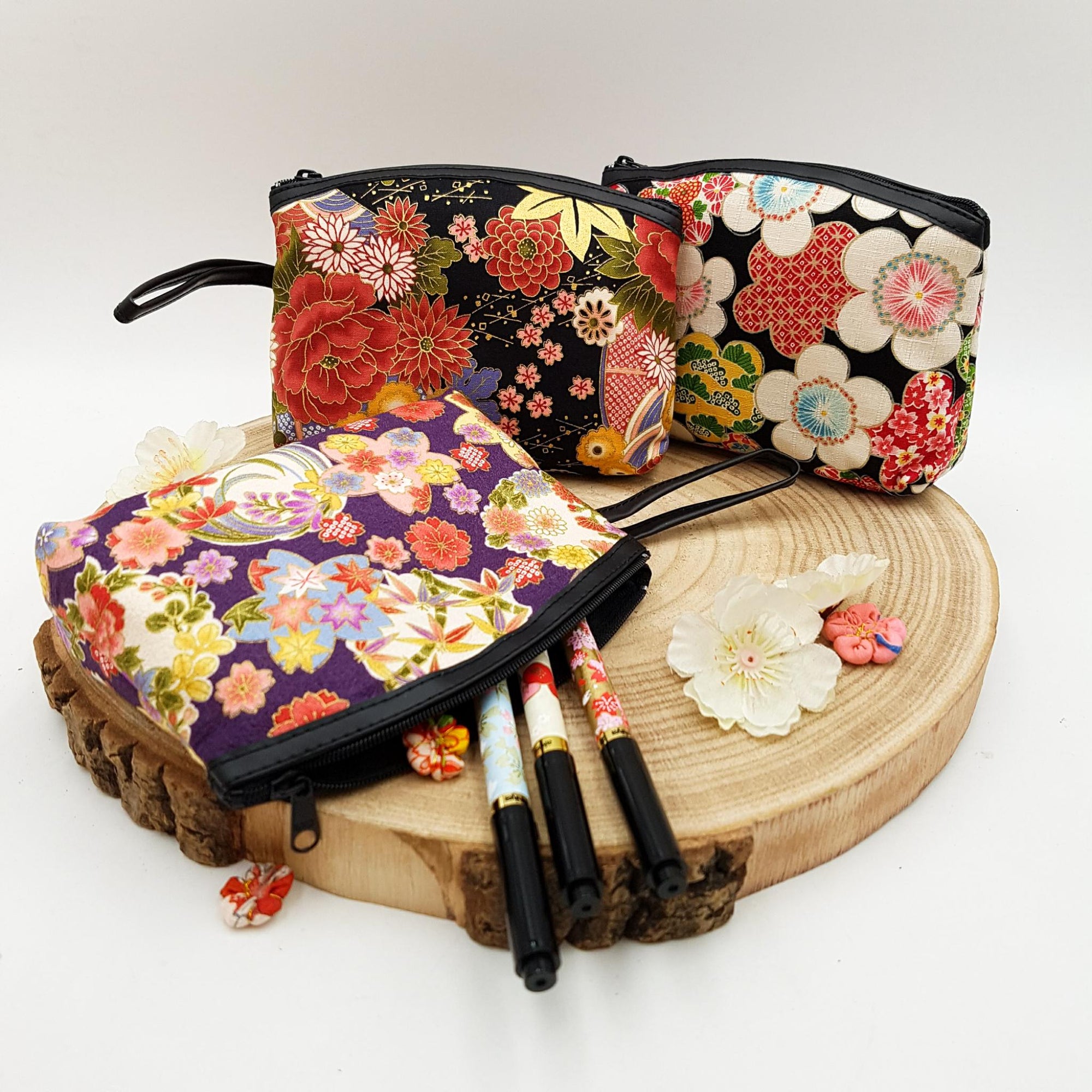 Japanese pouch 100% cotton imitation leather and floral pattern