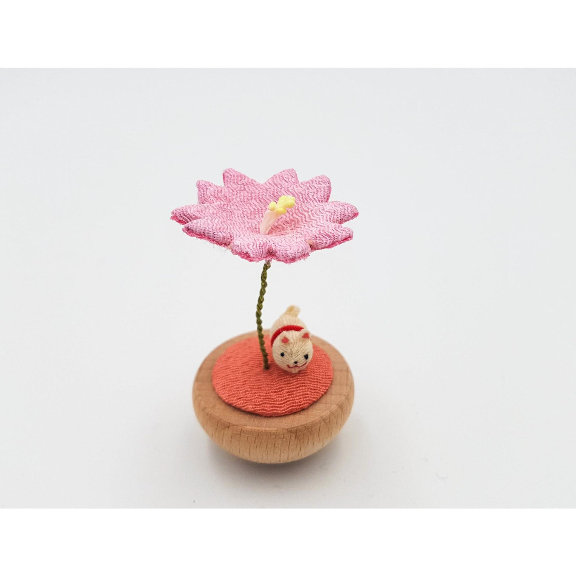 Figurine porte-bonheur yura yura japonais sakura et animaux en bois et tissu chirimen