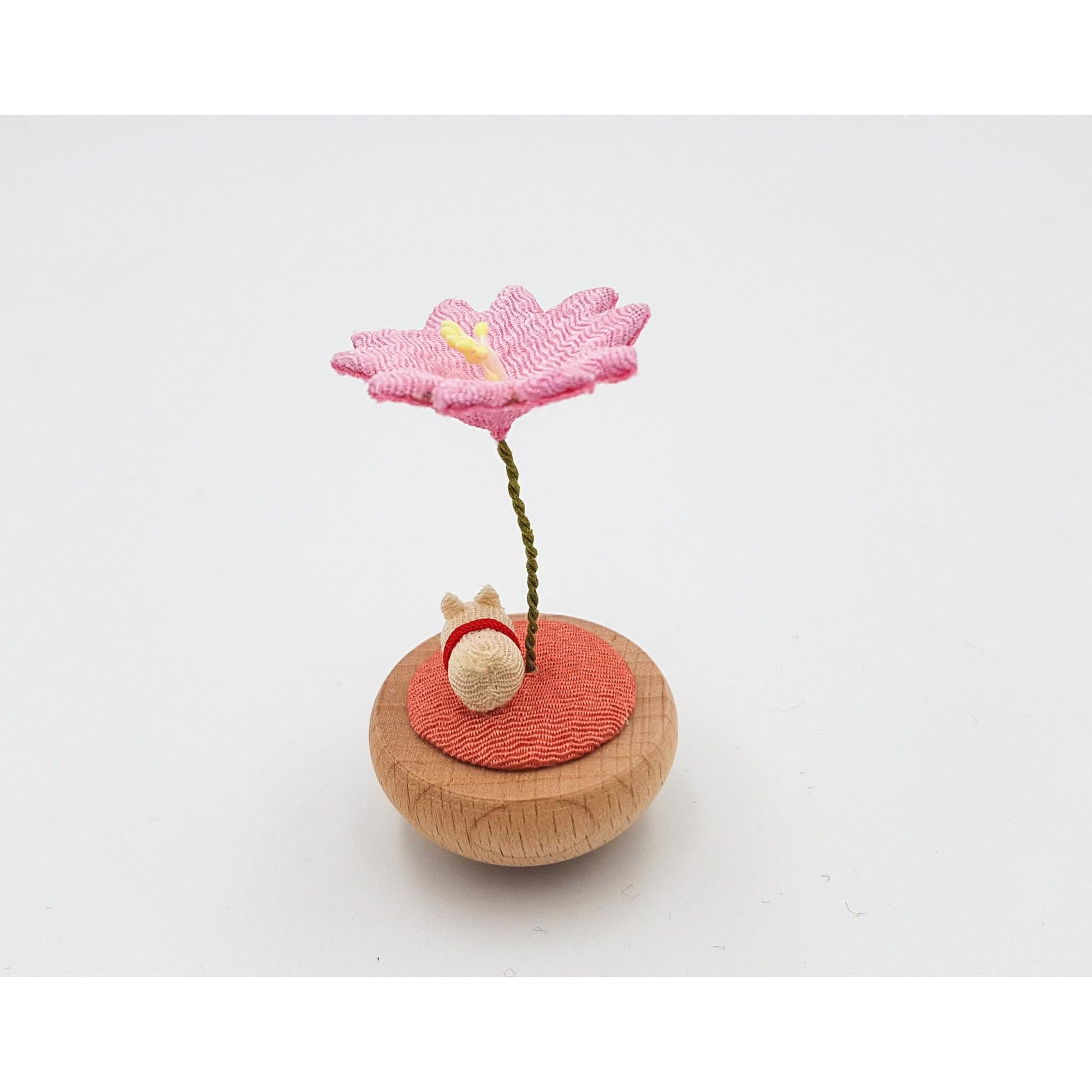 Figurine porte-bonheur yura yura japonais sakura et animaux en bois et tissu chirimen