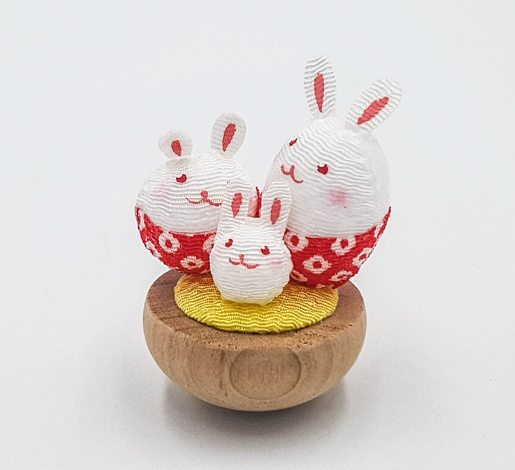 Japanese lucky charm figurine Family Animals in chirimen fabric and wood handmade in Japan