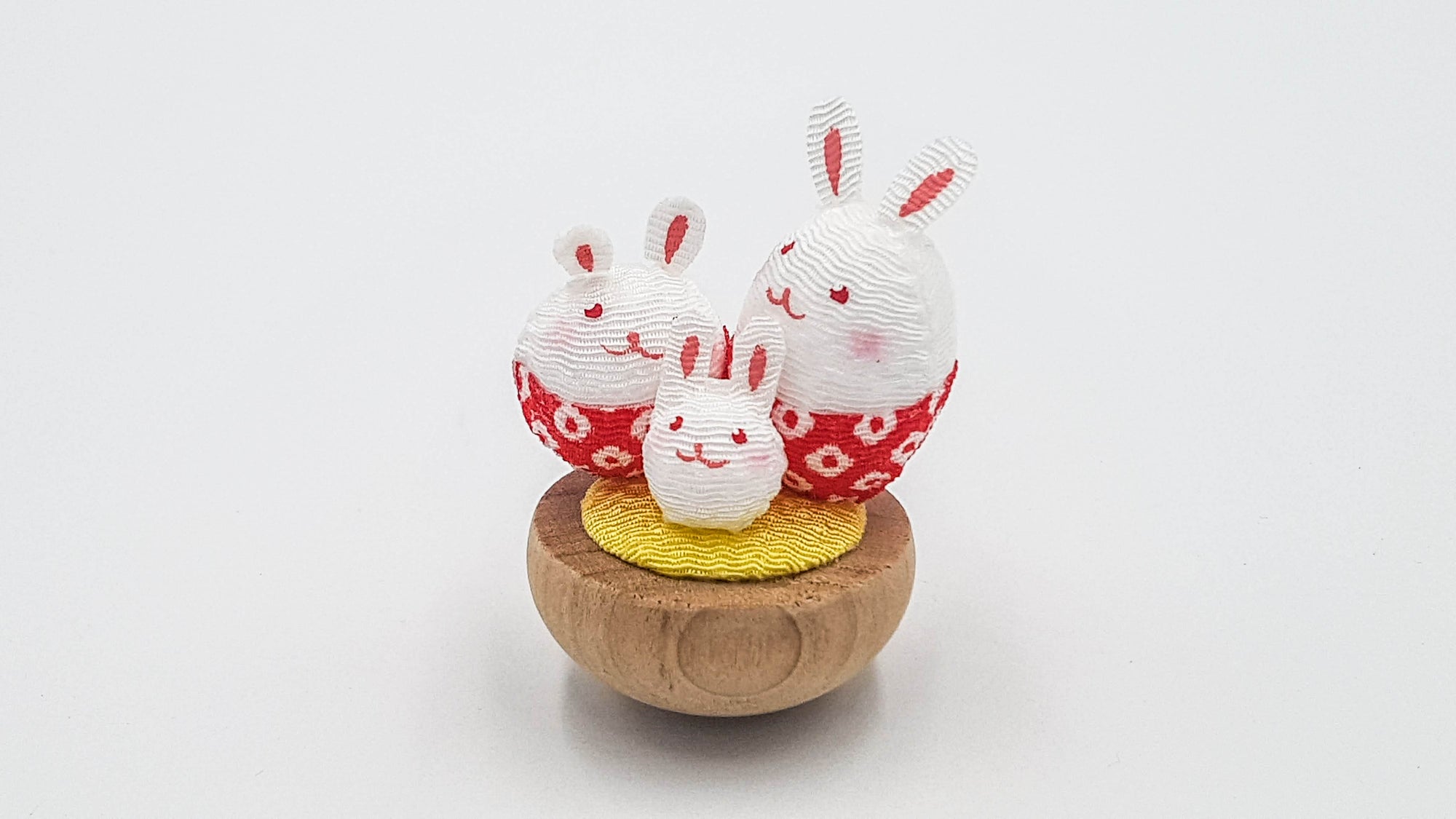 Japanese lucky charm figurine Family Animals in chirimen fabric and wood handmade in Japan