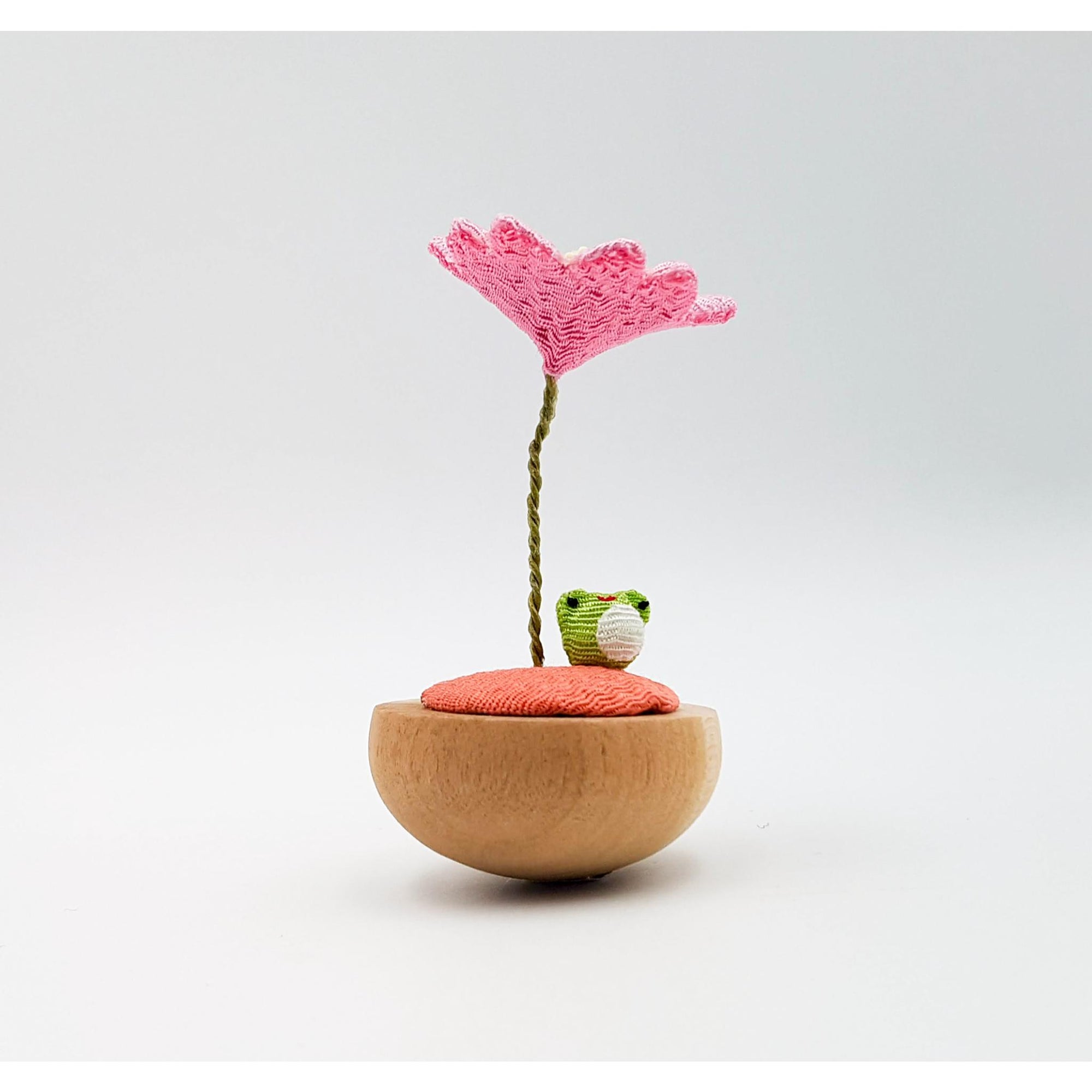 Figurine porte-bonheur yura yura japonais sakura et animaux en bois et tissu chirimen