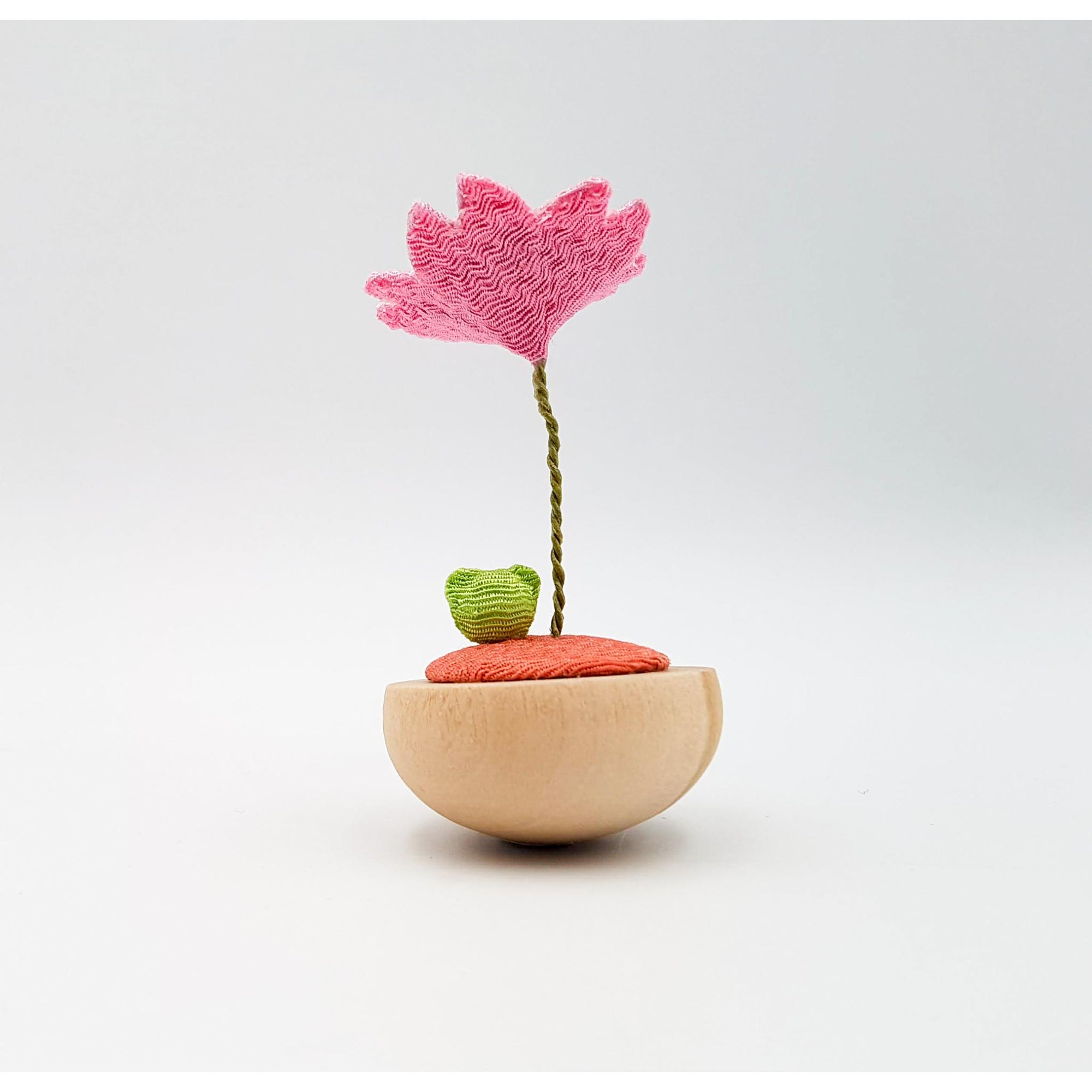 Figurine porte-bonheur yura yura japonais sakura et animaux en bois et tissu chirimen