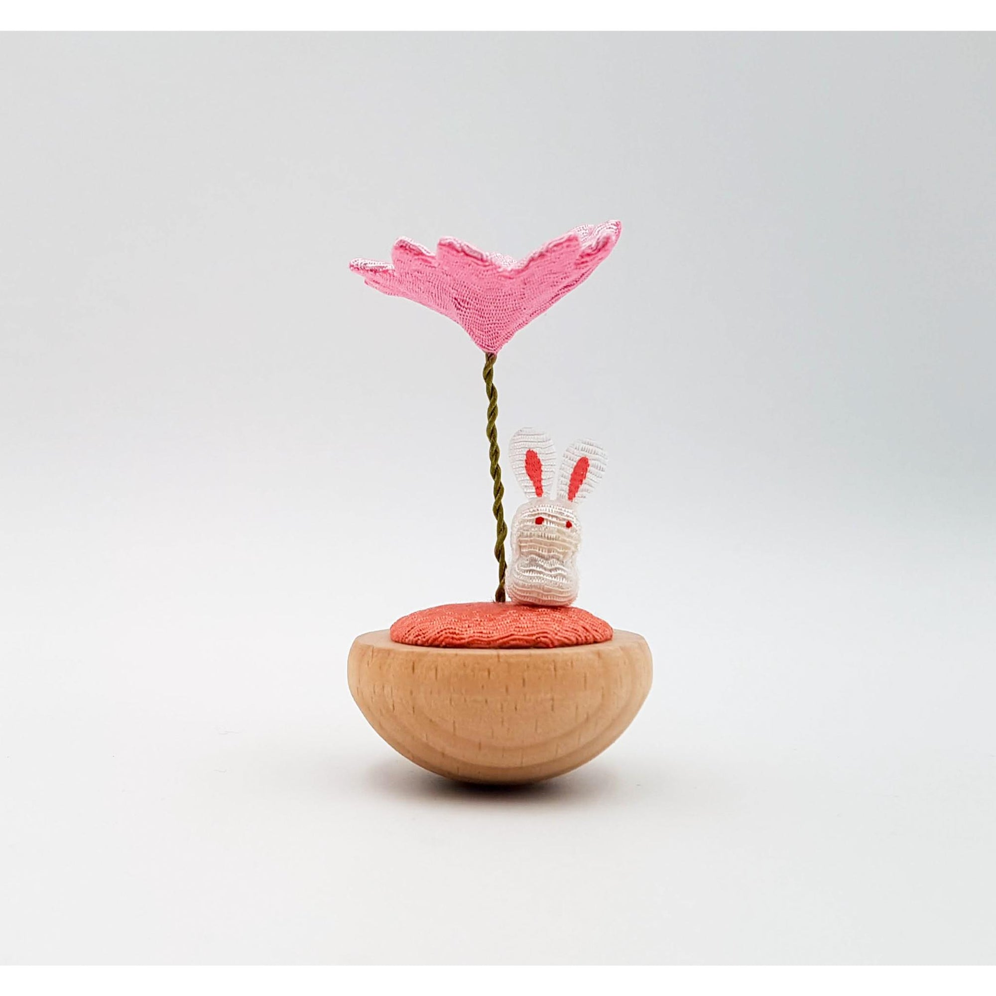 Figurine porte-bonheur yura yura japonais sakura et animaux en bois et tissu chirimen