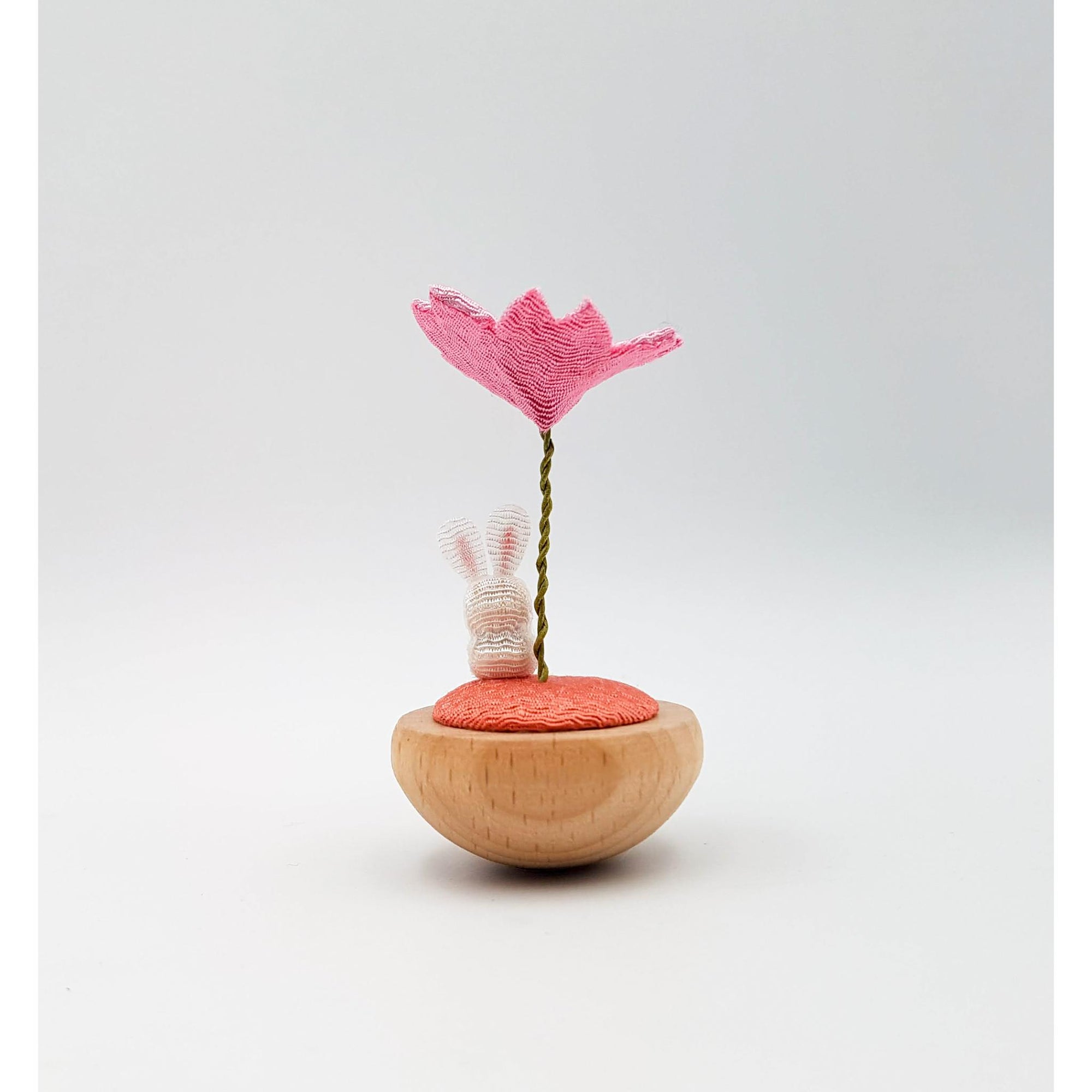 Figurine porte-bonheur yura yura japonais sakura et animaux en bois et tissu chirimen