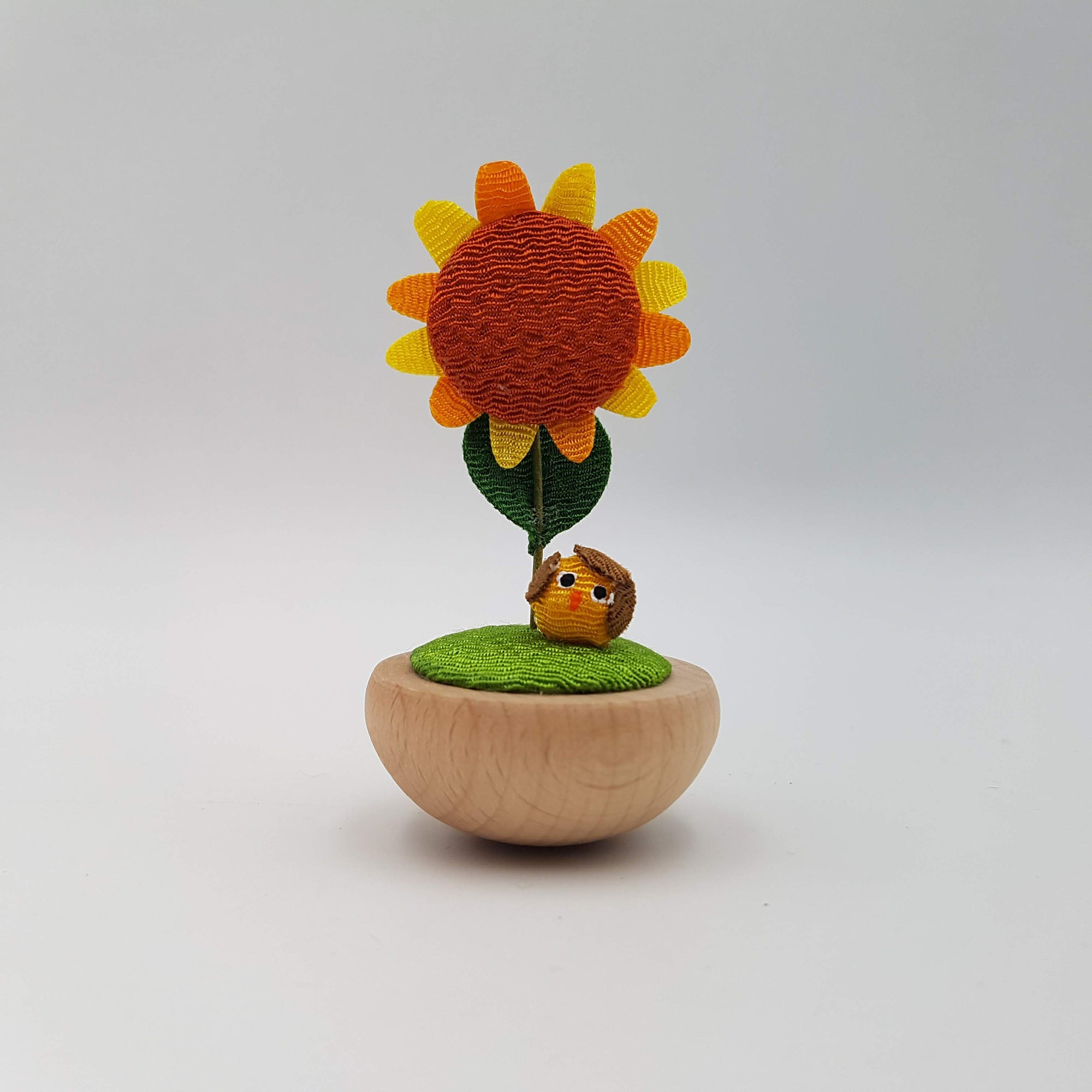Figurine porte-bonheur yura yura japonais tournesol et animaux en bois et tissu chirimen