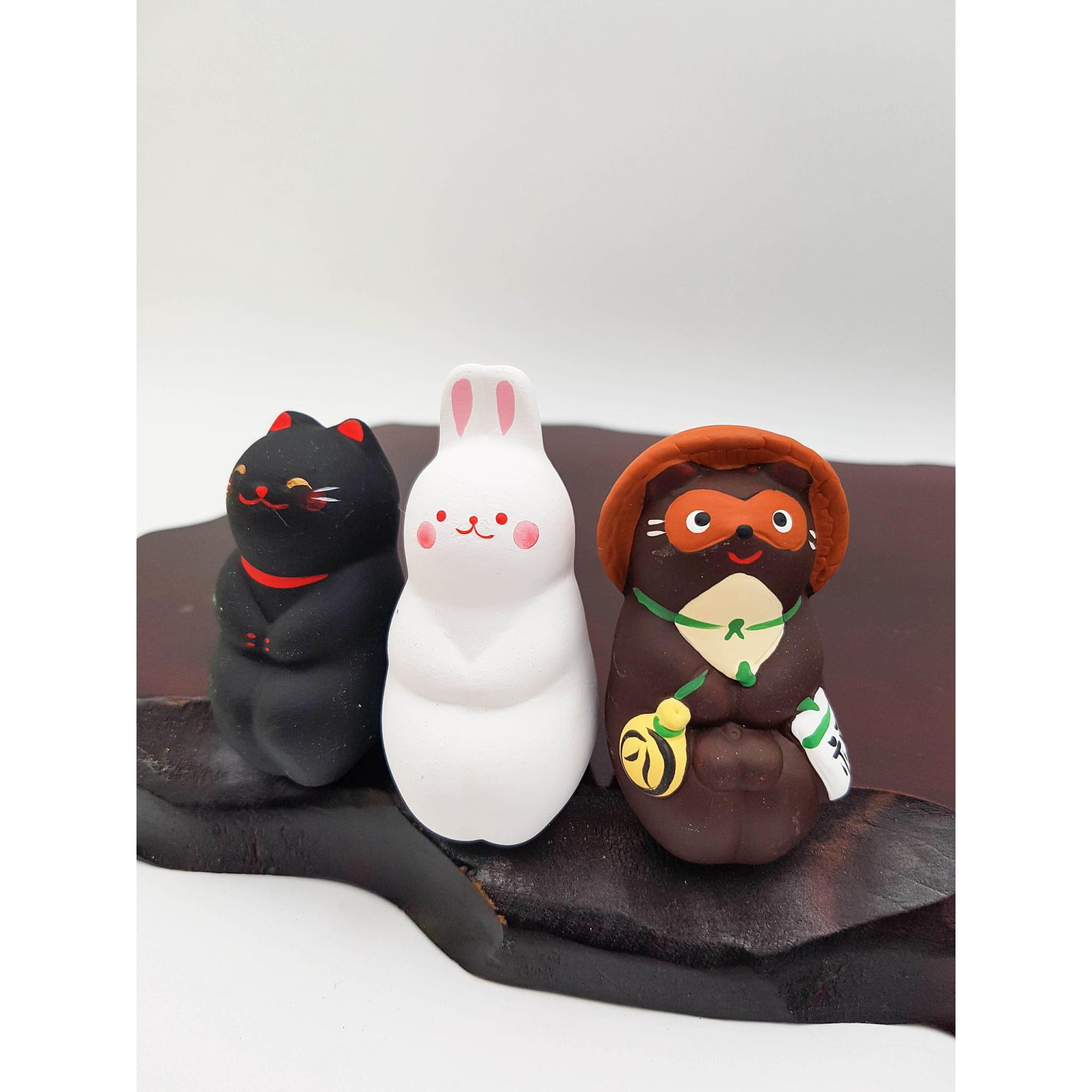 Sitting figurine - Animals