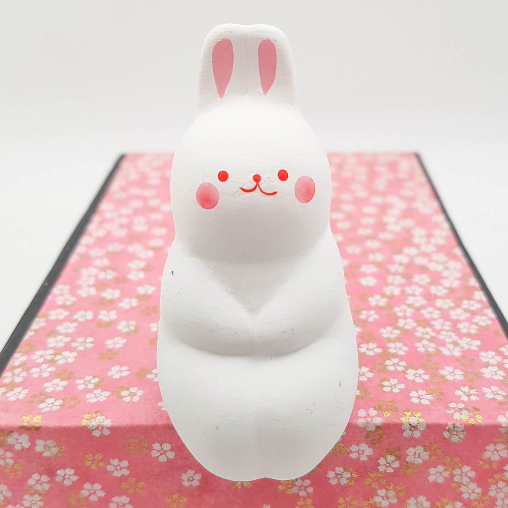 Figurines Osuwari assises en terre cuite et peint Japon fait main artisanal