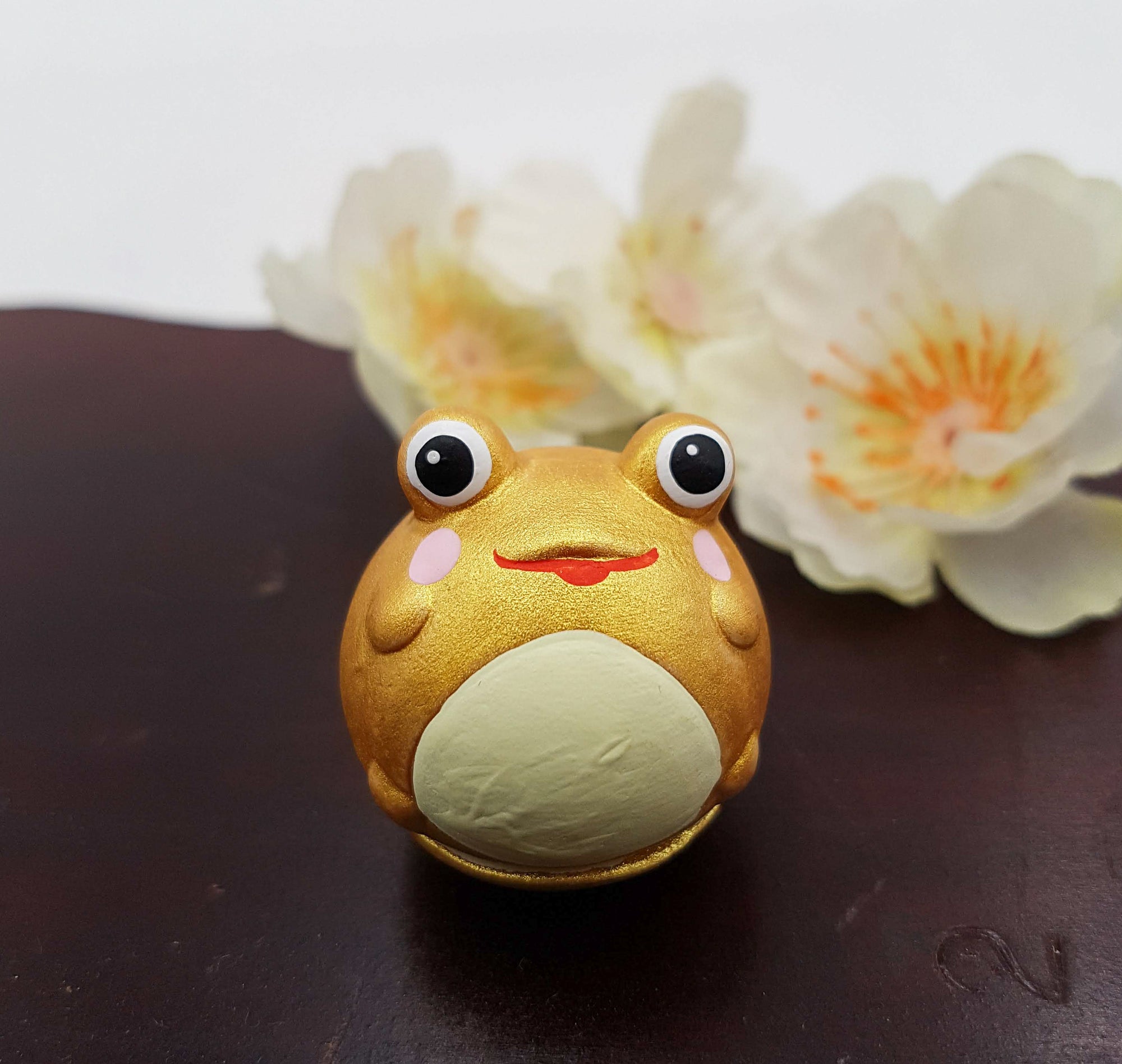 Figurine porte-bonheur culbuto Animaux Dorés en terre cuite fait main au Japon