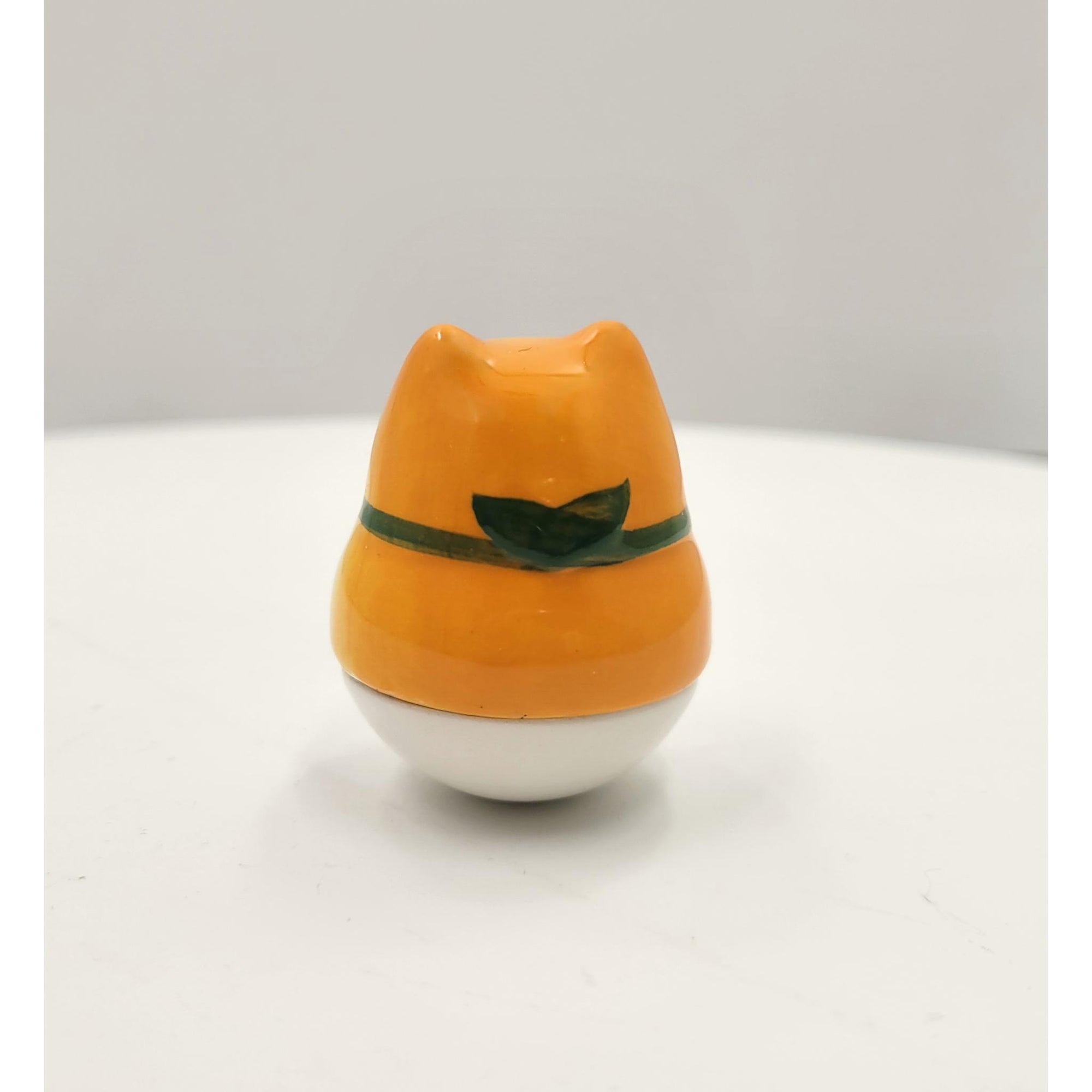 Figurine porte-bonheur culbuto CHIEN SHIBA en céramique　