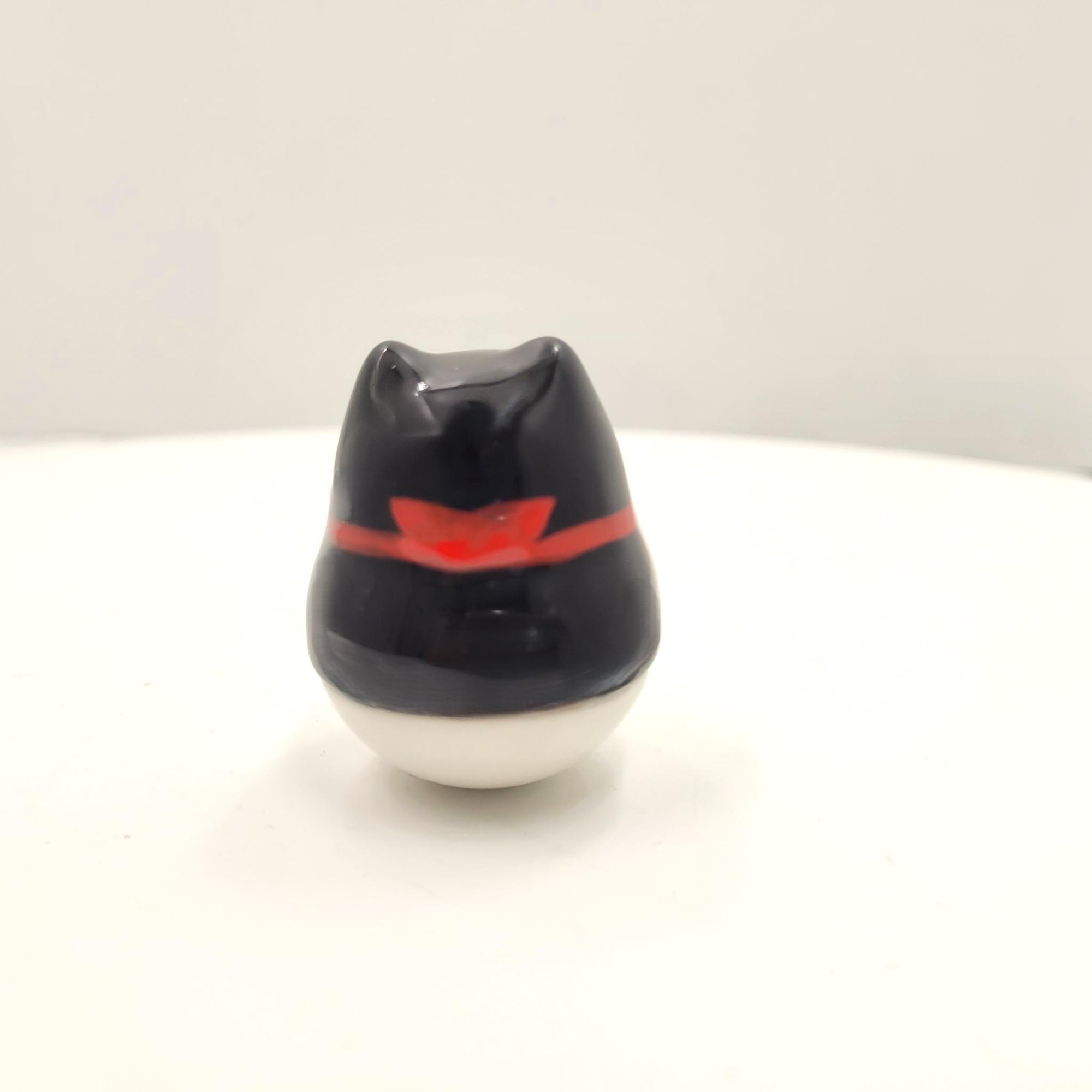 Figurine porte-bonheur culbuto CHIEN SHIBA en céramique　