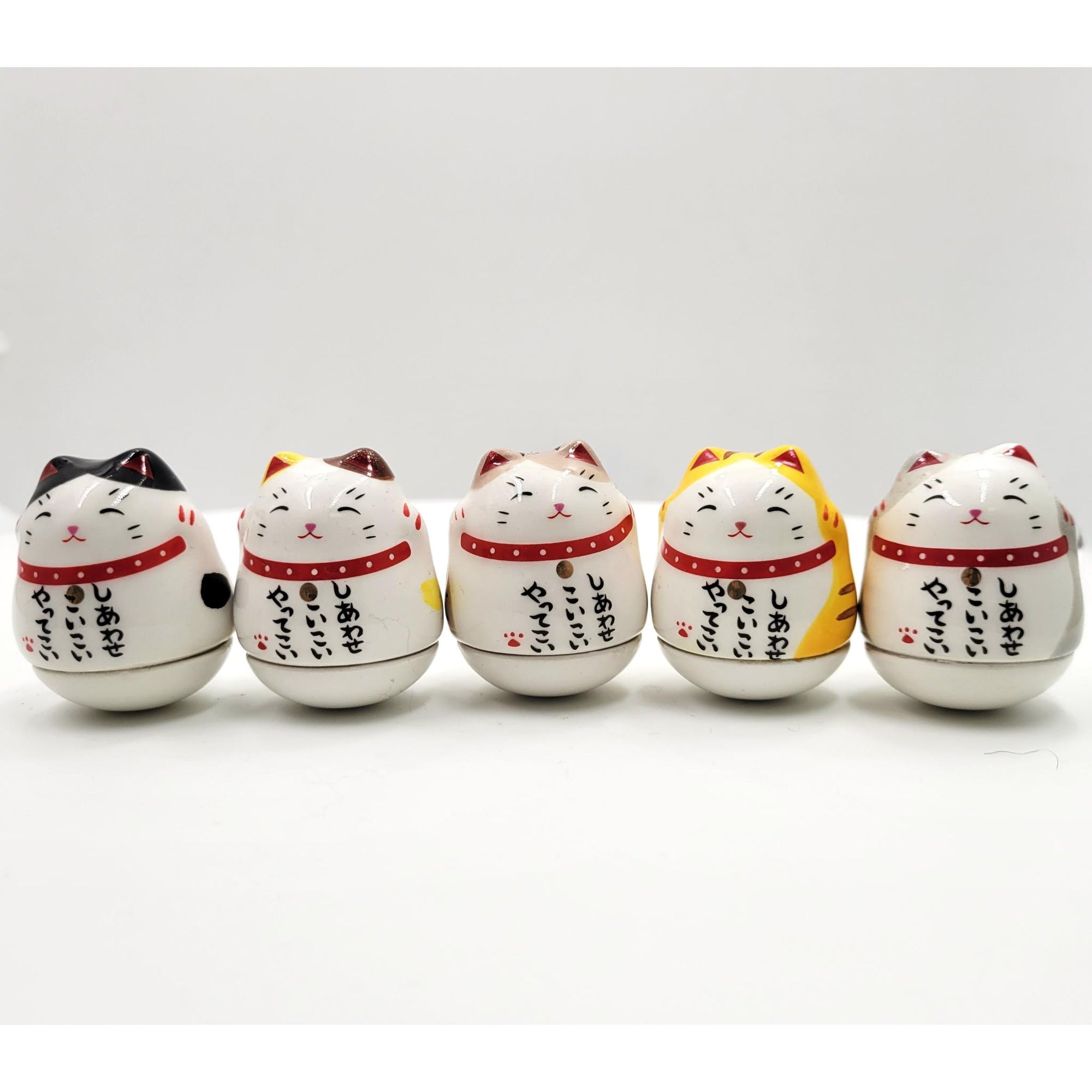 Figurine porte-bonheur culbuto MANEKINEKO en céramique
