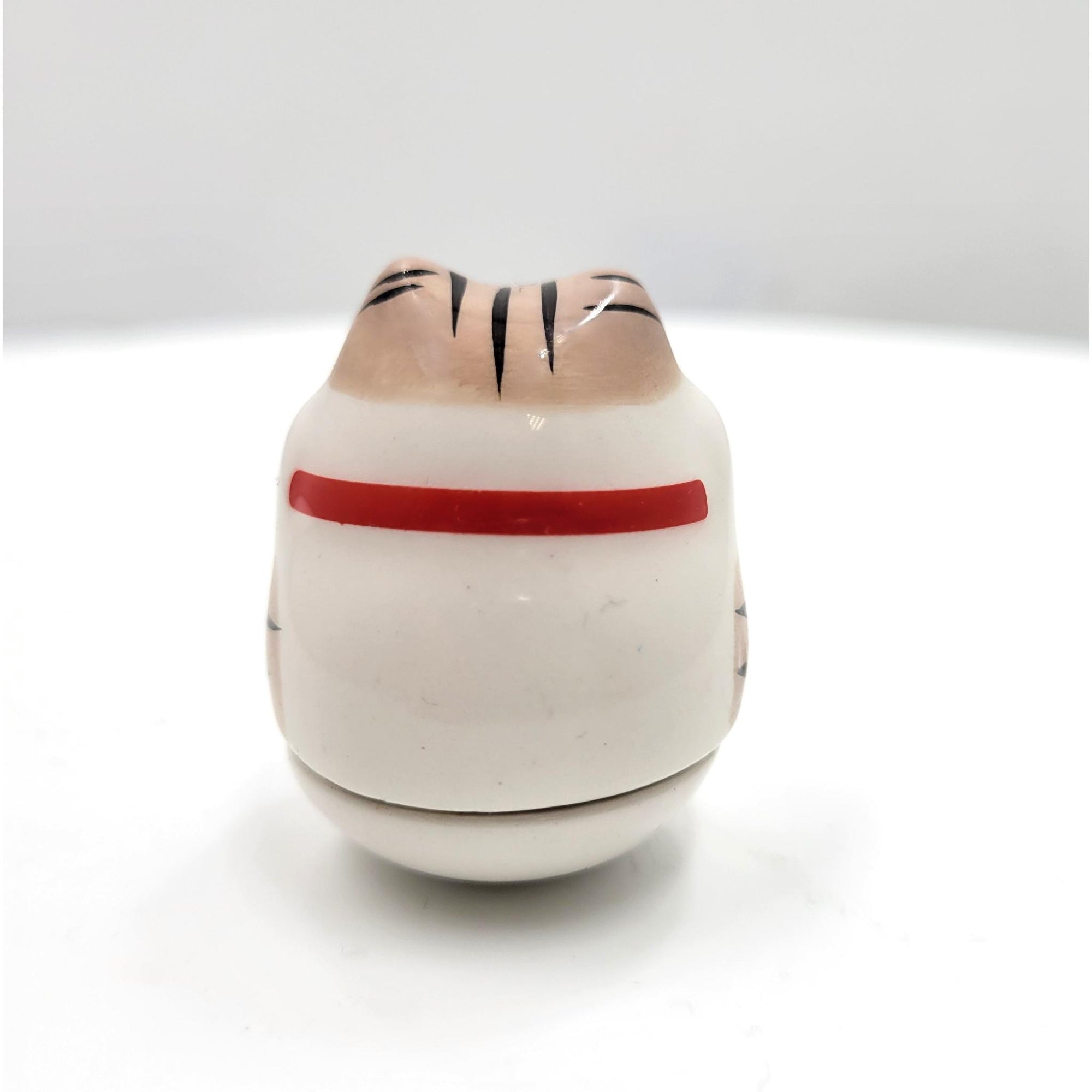 Figurine porte-bonheur culbuto MANEKINEKO en céramique