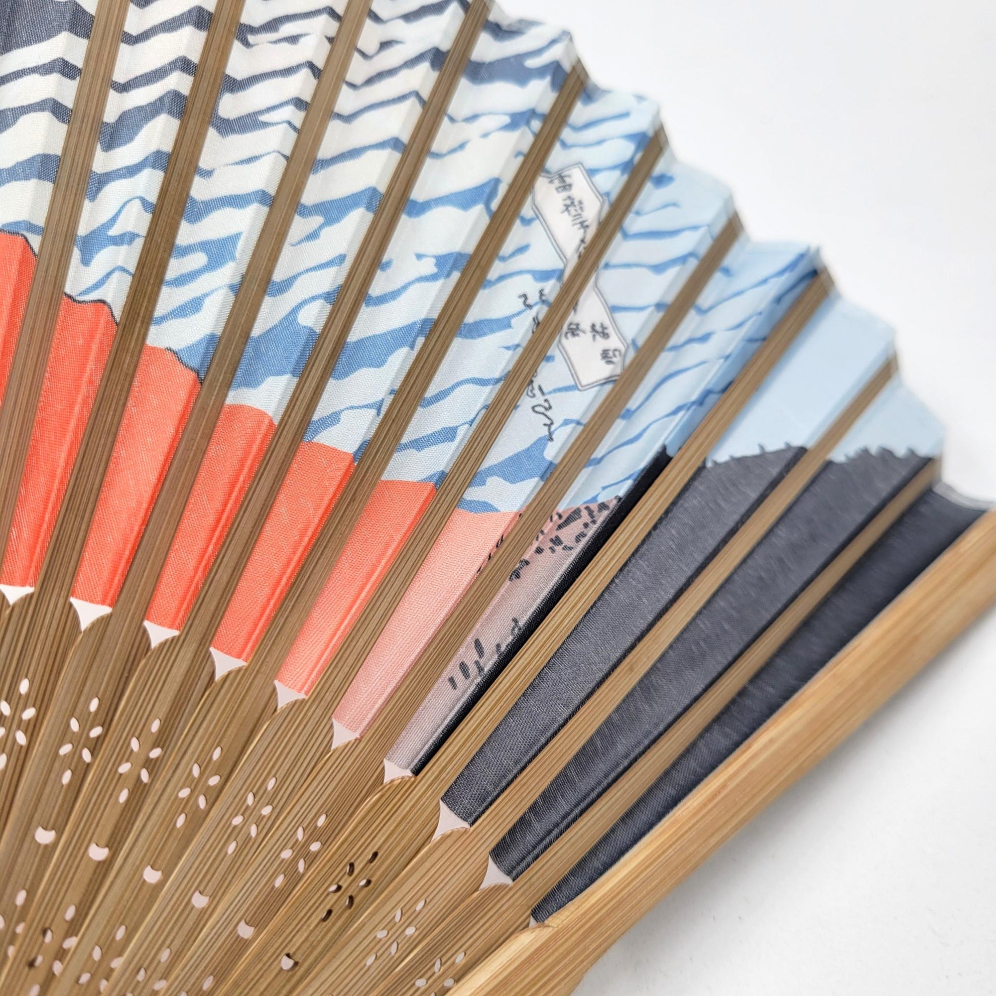 Collection Eventail AOI - Motif UKIYOE Japonais HOKISAI - Le Mont Fuji rouge et les vagues Lot de 5