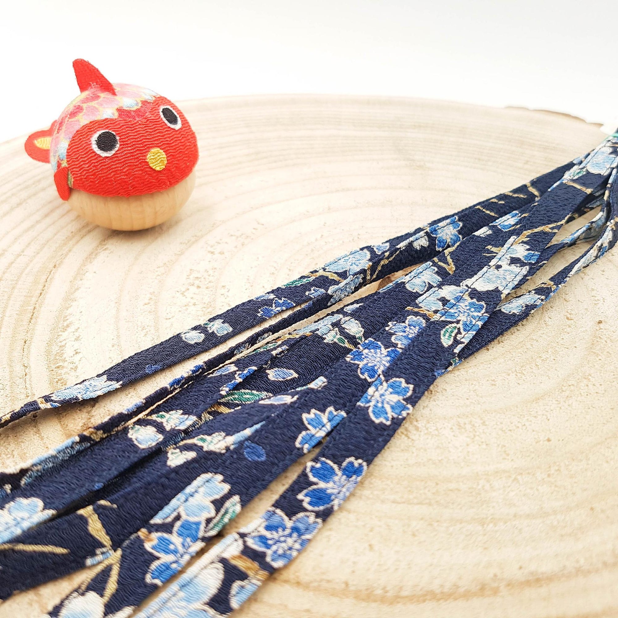 Lacets tissu chirimen vendus par lot et assortiment de couleurs -Lot 3