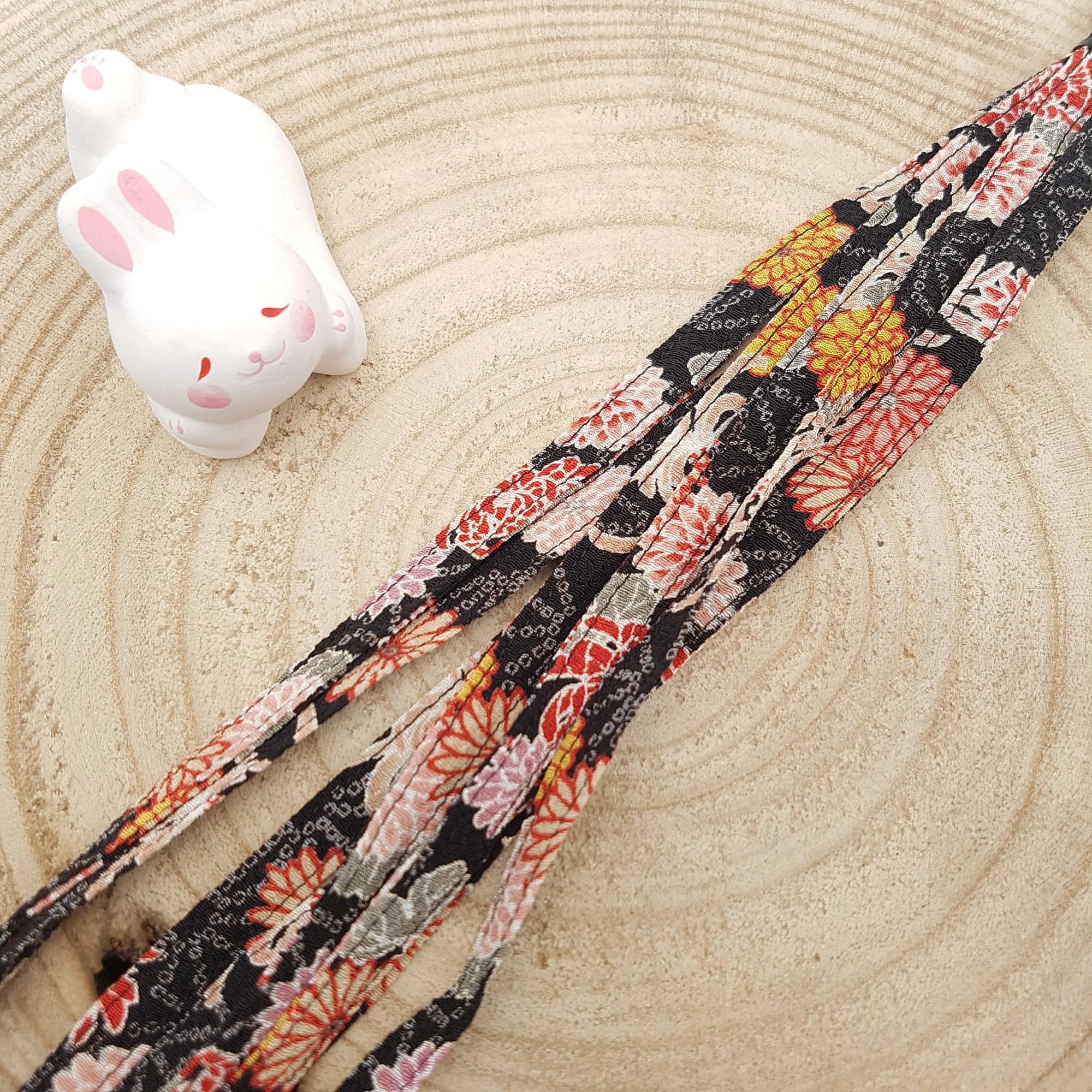 Lacets tissu chirimen vendus par lot et assortiment de couleurs -Lot 3