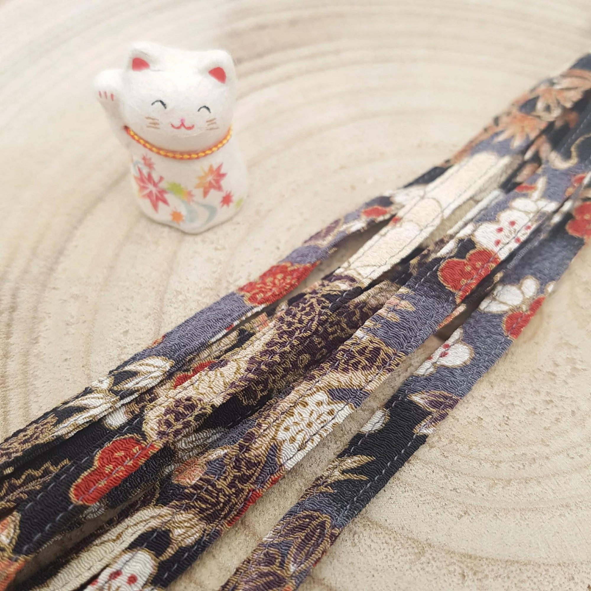 Lacets tissu chirimen vendus par lot et assortiment de couleurs -Lot 3