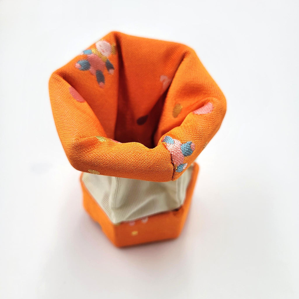 Japanese fabric box – Nuno Kōgō (布香盒)